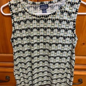 Uniti woman top no sleeves size M stretch
